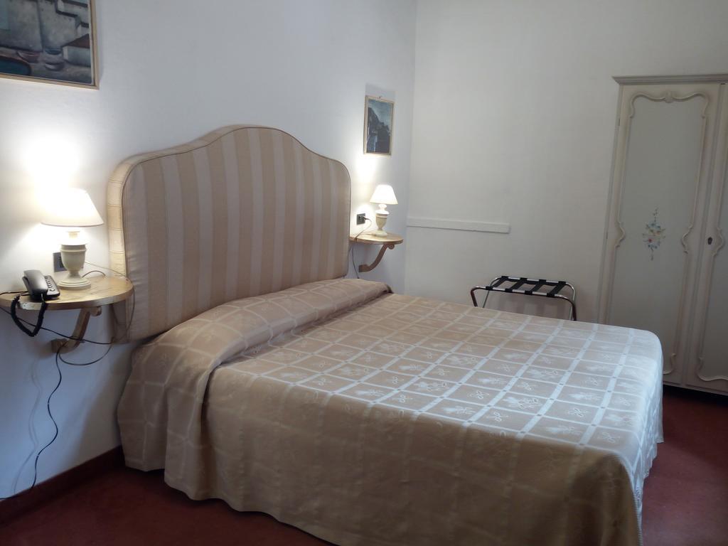 Hotel La Vela-Castello Il Rifugio Санта-Маргерита-Лігуре Екстер'єр фото